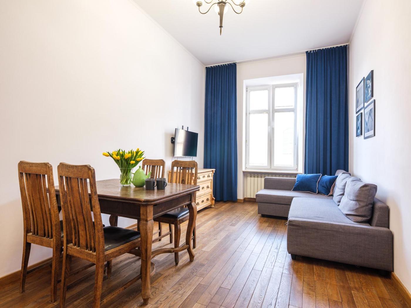 Tyzenhauz Apartments Krowoderska Street Cracovia Esterno foto